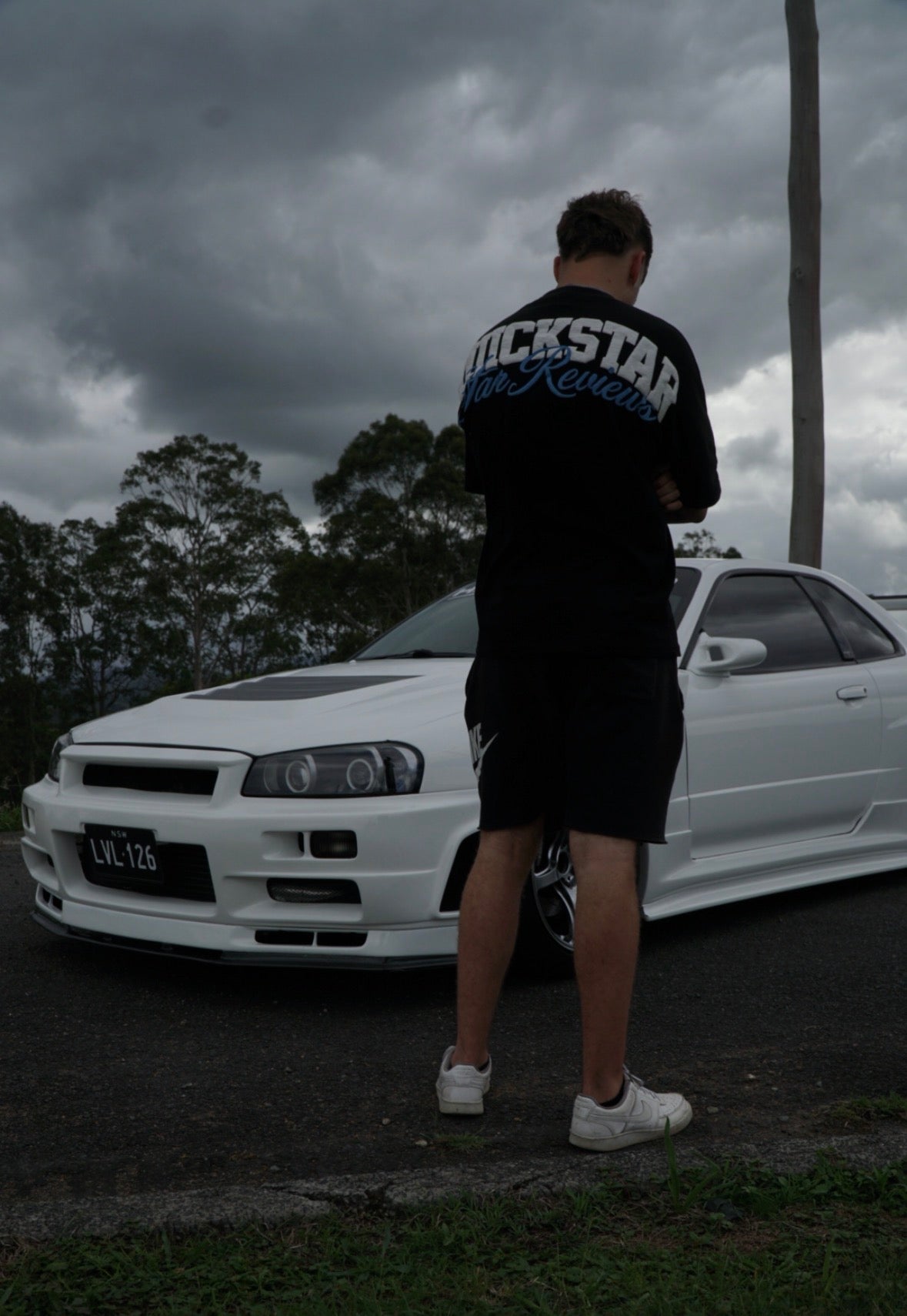 White and blue puff tee